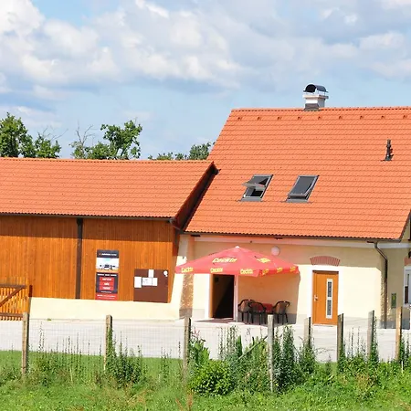 Apartma Pri Belokranjcu *